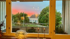 Lägenhet intill ringmuren, nära gångavstånd från Almedalen