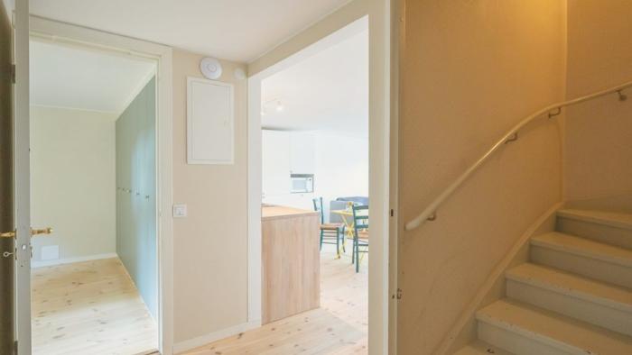 Lägenhet, 2 sovrum med egen entr&eacute; och trädgård mot ringmuren vid Södertorg, Visby