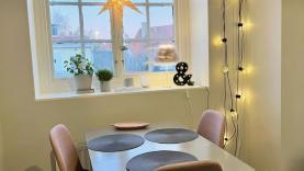 Boka 2022 - Lägenhet på Adelsgatan i Visby innerstad