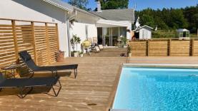 Boka 2024- Lyxig villa med pool strax utanför Visby